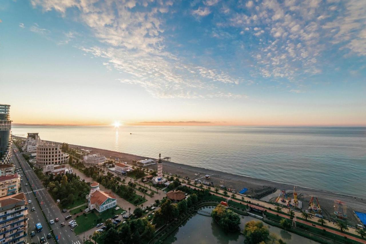Orbi City Aparthotel Batumi Ngoại thất bức ảnh