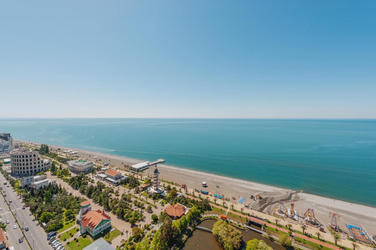 Orbi City Aparthotel Batumi Ngoại thất bức ảnh